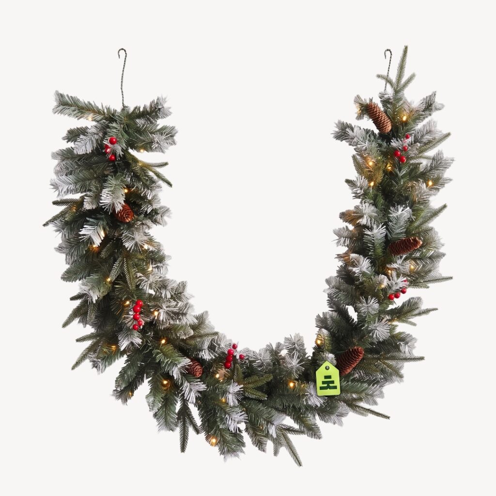 Girlanda Zasněžená Zdobená 50 LED 180 cm